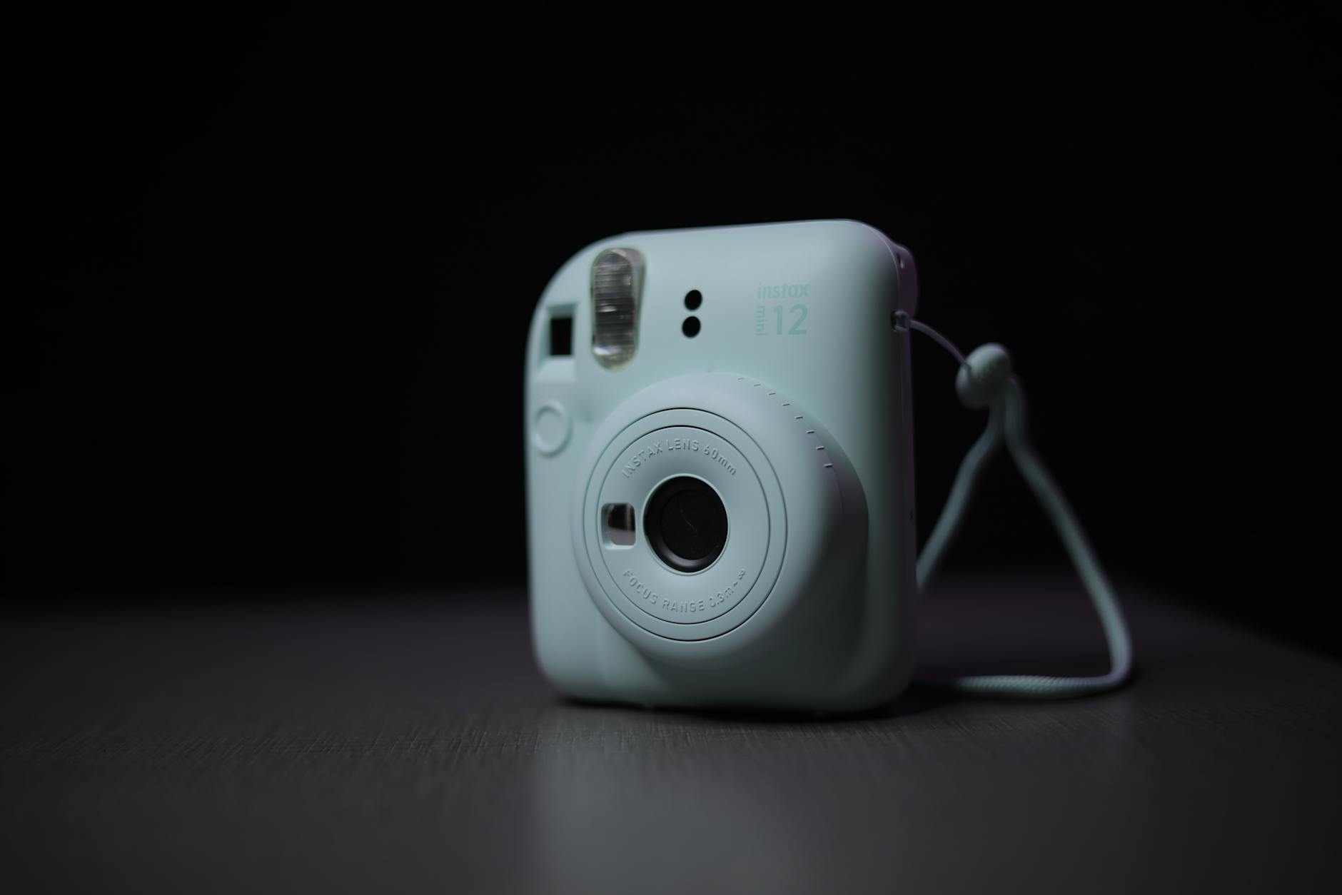 Ilustracja: Aparat fotograficzny Instax – kompletny przewodnik dla Aparat fotograficzny Instax – kompletny przewodnik dla każdego fotografa - zdjecie w tresci