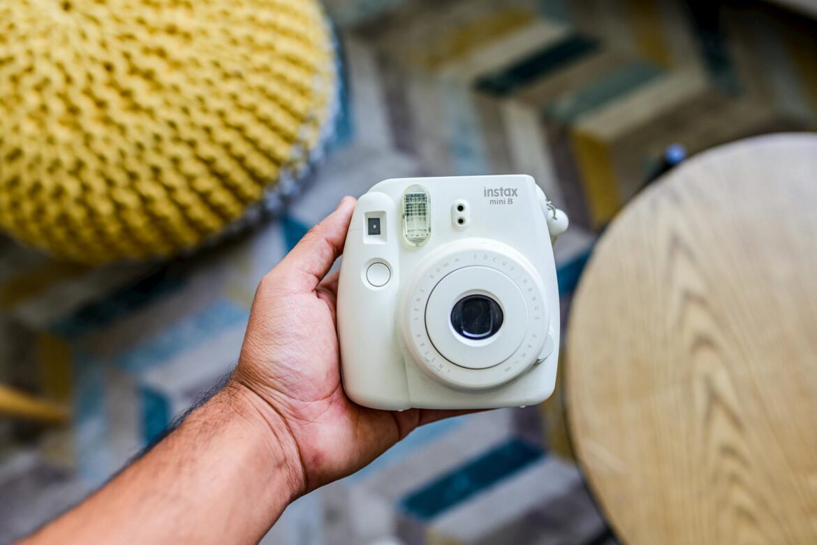 Aparat fotograficzny Instax – kompletny przewodnik dla każdego fotografa - ilustracja artykulu